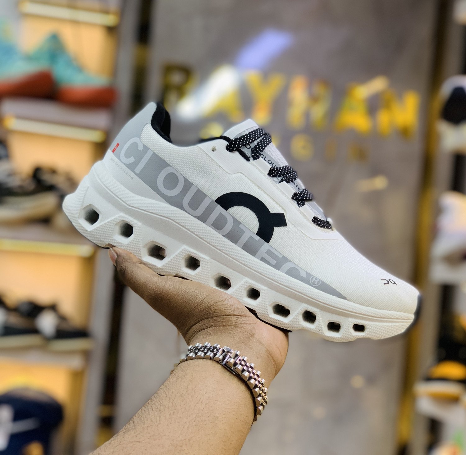 one cloud running running shoes